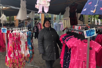 Christas kinderkleding iedere week op de Markt in Emmen